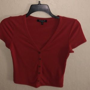 Medium Red faux button up v-neck tee (mixed threads)